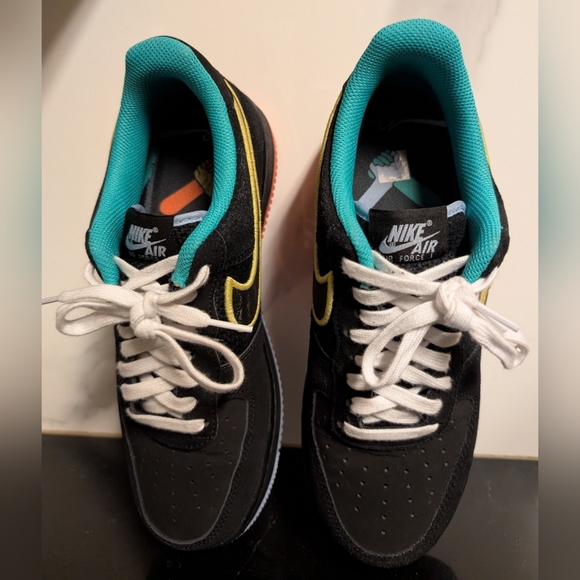 Nike Air Force 1 Low Peace and Unity - Men's Size 8 Like New MSRP $250 - Picture 13 of 16